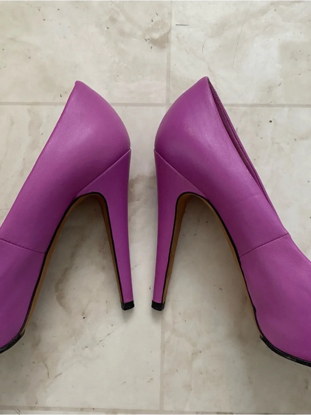 Chanel Made in Italy Interlocking CC Logo Purple Navy Leather Pumps Heels 6/36